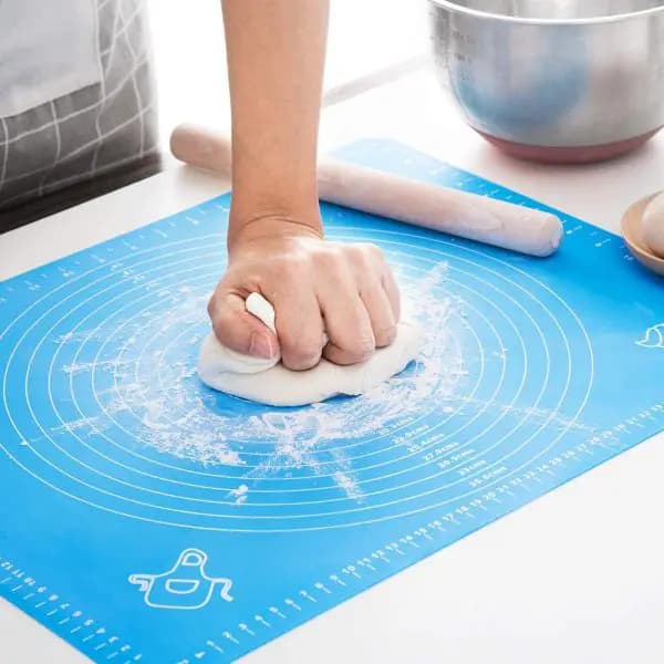 Silicone Roti Mat, Non stick, Washable Flour Mat, 50x40cm (random Colour)